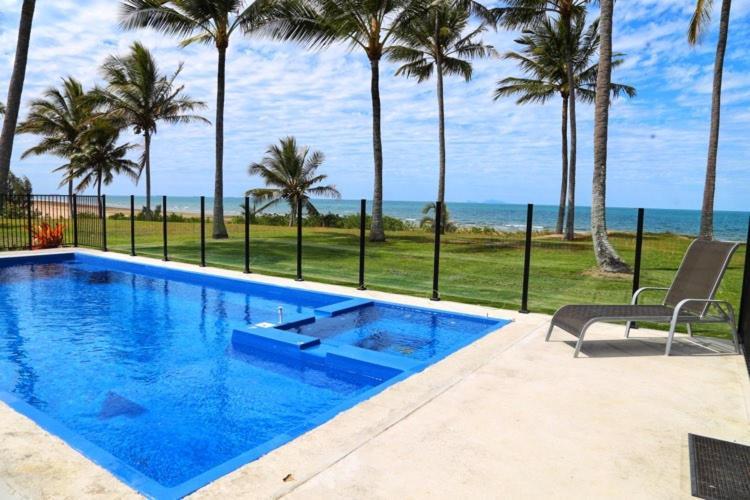 Sarina Beach Motel Grasstree Beach Ngoại thất bức ảnh