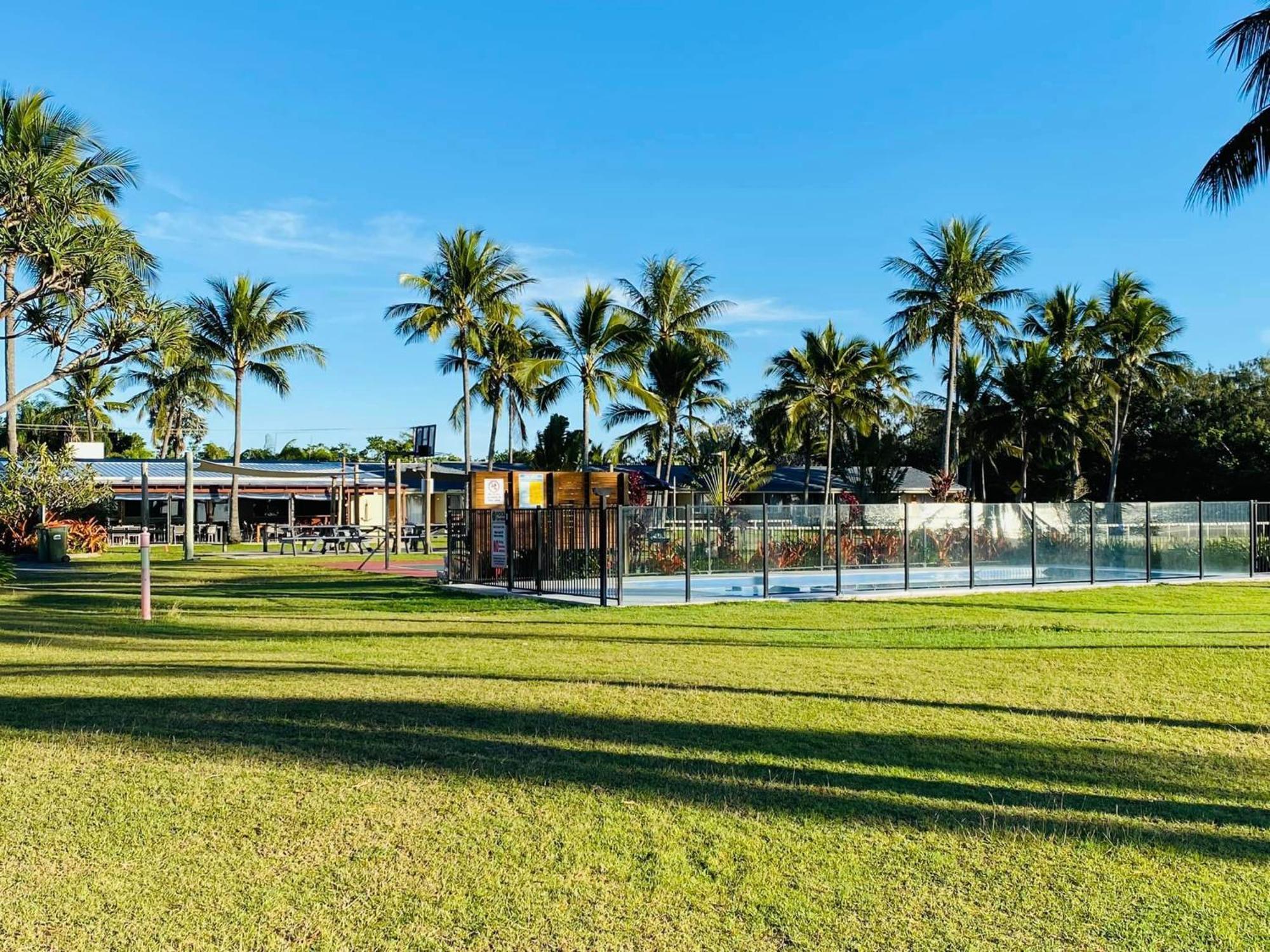 Sarina Beach Motel Grasstree Beach Ngoại thất bức ảnh